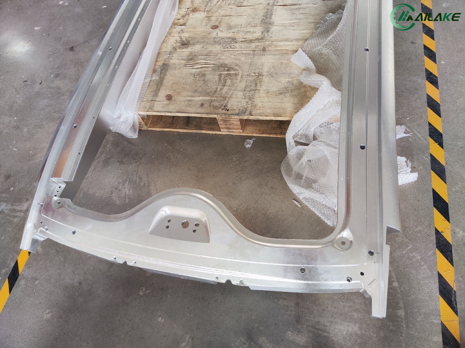 Custom CNC Aluminum Automotive Frame Part Machining & Subframe Component